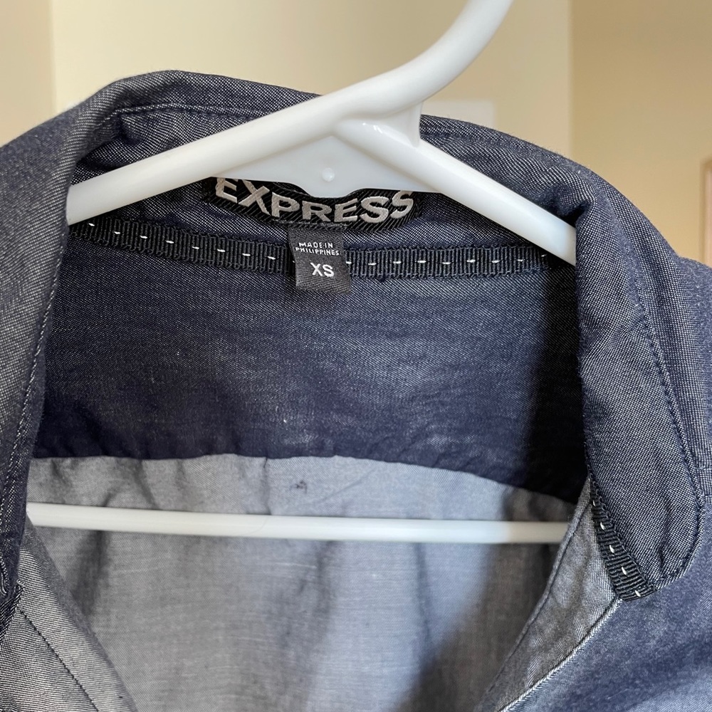 Express Tailored Chambray Button Down, Xs - image 7